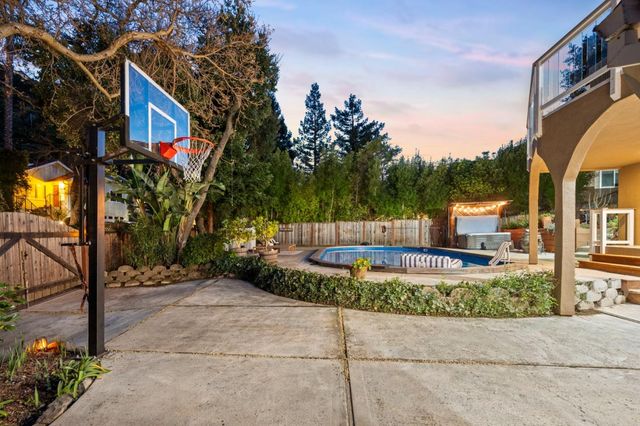 145 Devonshire Boulevard, San Carlos, CA 94070