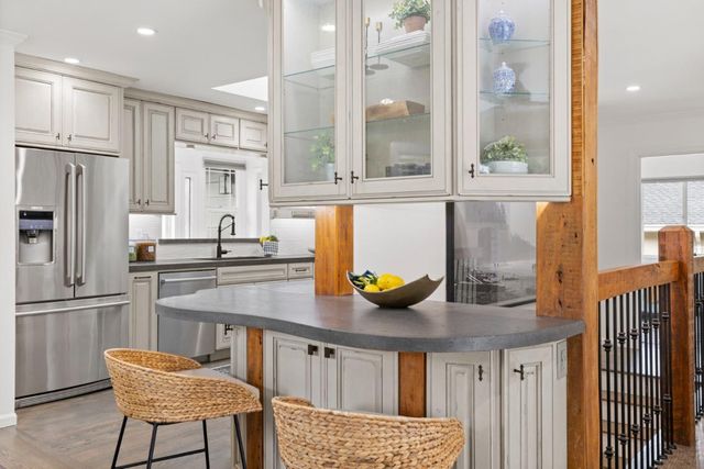 145 Devonshire Boulevard, San Carlos, CA 94070