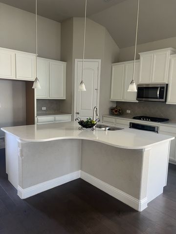 5136 Shallow Pond Drive, Little Elm, TX 76227