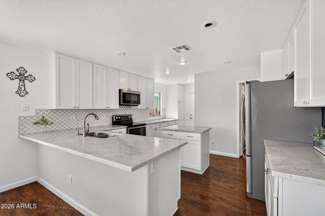1885 W RAVEN Drive, Chandler, AZ 85286
