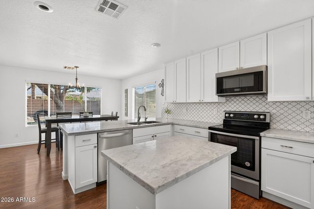 1885 W RAVEN Drive, Chandler, AZ 85286