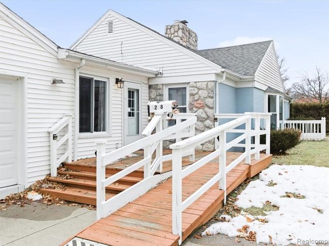 1218 Center Avenue, Port Huron, MI 48060