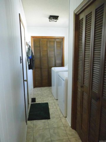 1300 W Woodson Lateral Road, Hensley, AR 72065