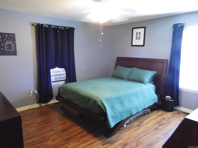 1300 W Woodson Lateral Road, Hensley, AR 72065