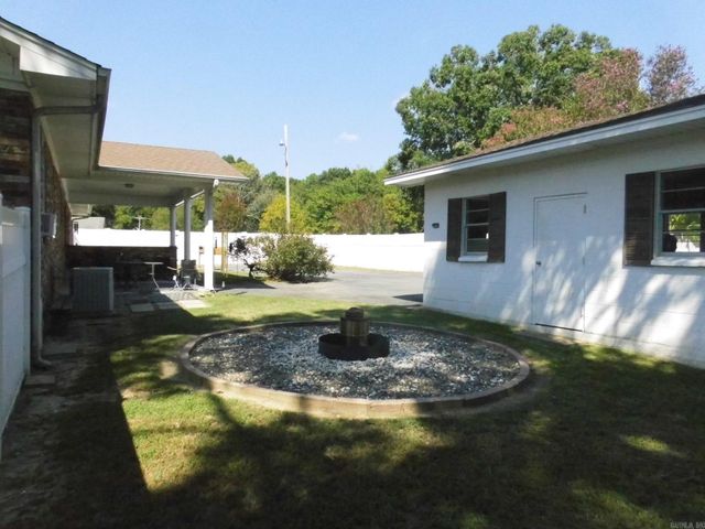 1300 W Woodson Lateral Road, Hensley, AR 72065