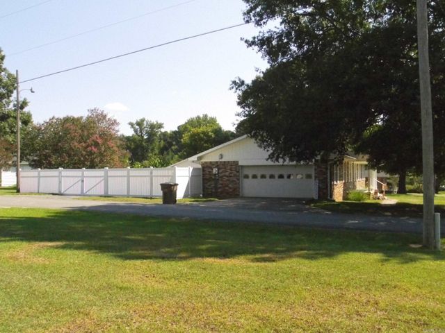 1300 W Woodson Lateral Road, Hensley, AR 72065