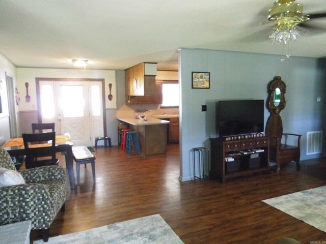 1300 W Woodson Lateral Road, Hensley, AR 72065