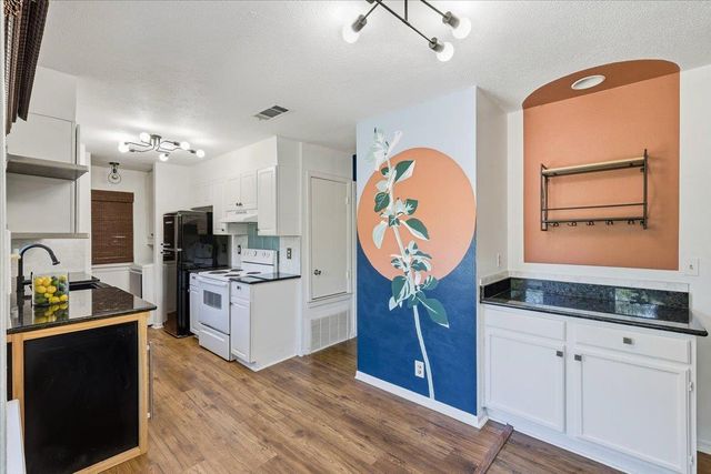 4902 Duval RD R2, Austin, TX 78727