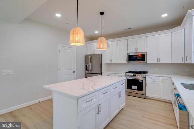 7547 BATTLE GROVE CIR, Dundalk, MD 21222