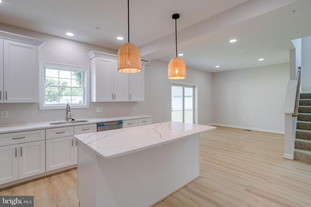 7547 BATTLE GROVE CIR, Dundalk, MD 21222