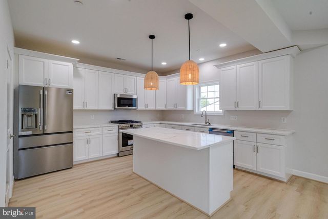 7547 BATTLE GROVE CIR, Dundalk, MD 21222