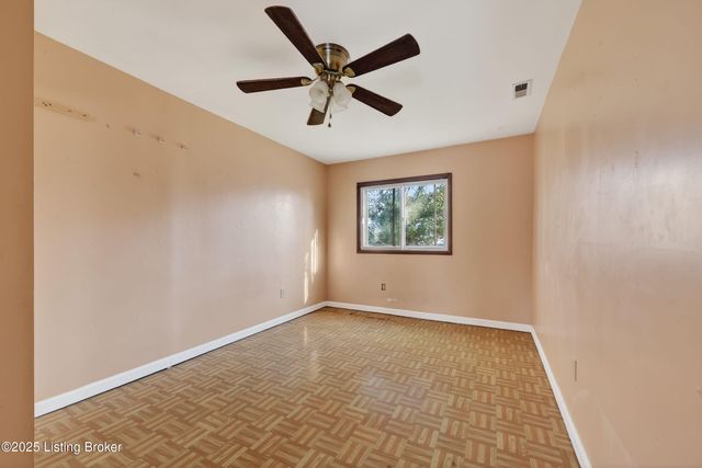 2306 Edgin Ct, Louisville, KY 40216