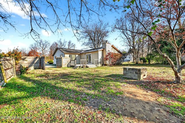 2306 Edgin Ct, Louisville, KY 40216