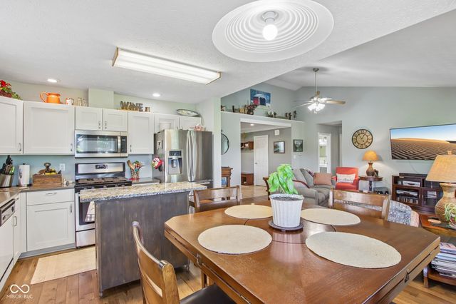 17825 Grassy Knoll Drive, Westfield, IN 46074