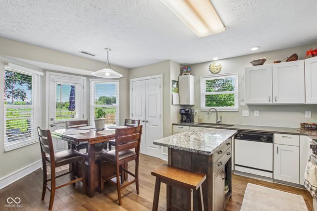17825 Grassy Knoll Drive, Westfield, IN 46074