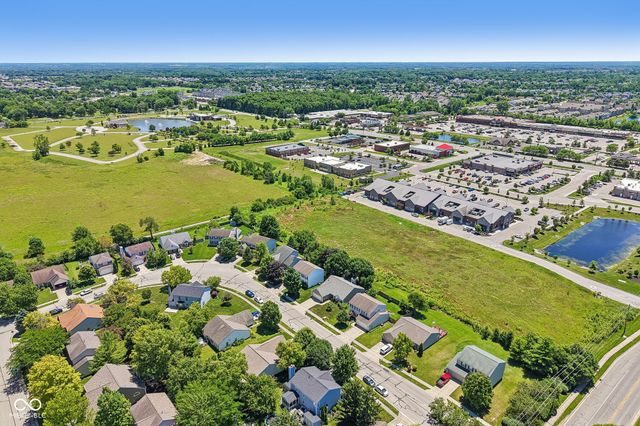 17825 Grassy Knoll Drive, Westfield, IN 46074