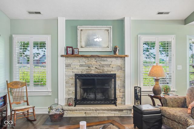 17825 Grassy Knoll Drive, Westfield, IN 46074