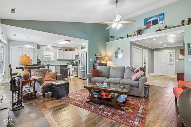 17825 Grassy Knoll Drive, Westfield, IN 46074