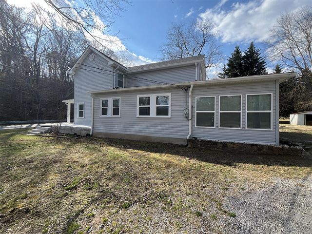 E 2792 Ruritan RD, Roanoke, VA 24012