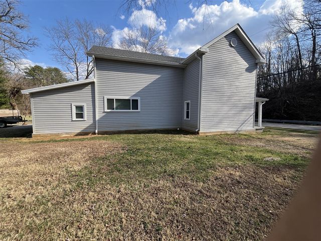 E 2792 Ruritan RD, Roanoke, VA 24012