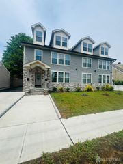 33 Atlantic Street, Carteret, NJ 07008