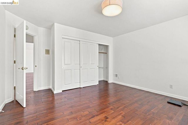 6163 Girvin Dr, Oakland, CA 94611