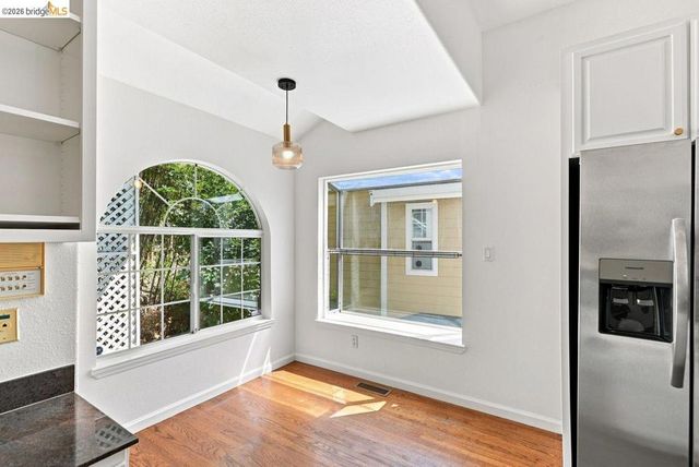 6163 Girvin Dr, Oakland, CA 94611