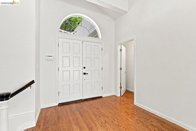 6163 Girvin Dr, Oakland, CA 94611