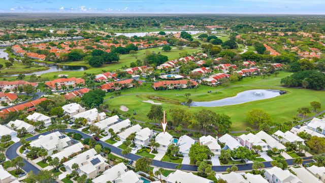 18 Windsor Lane, Palm Beach Gardens, FL 33418