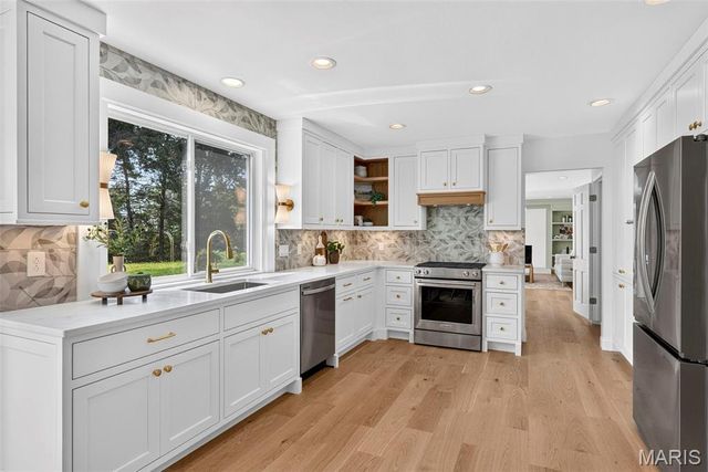 2251 Whitby Road, Chesterfield, MO 63017