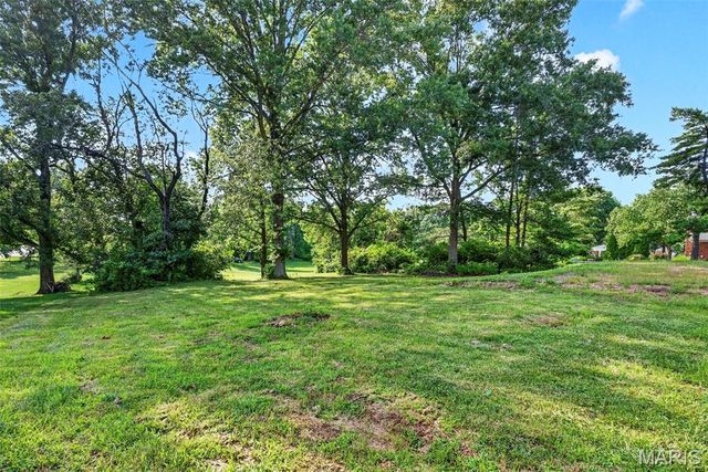 2251 Whitby Road, Chesterfield, MO 63017