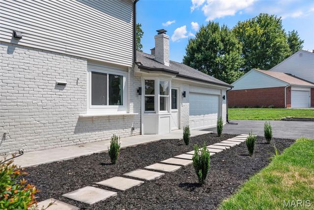 2251 Whitby Road, Chesterfield, MO 63017
