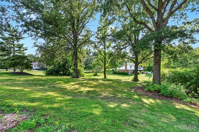 2251 Whitby Road, Chesterfield, MO 63017