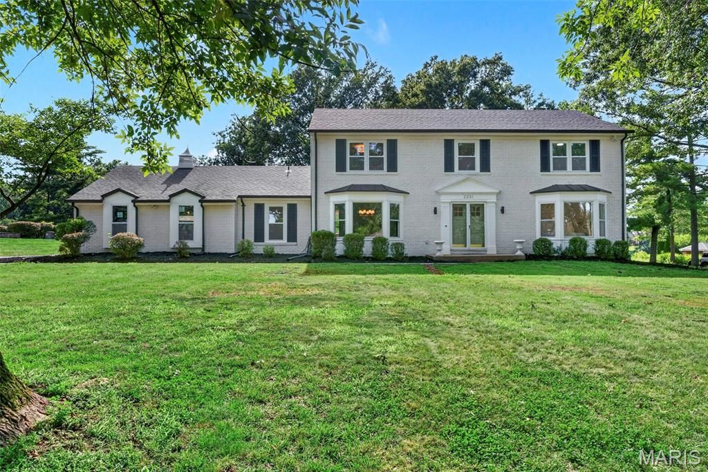 2251 Whitby Road, Chesterfield, MO 63017