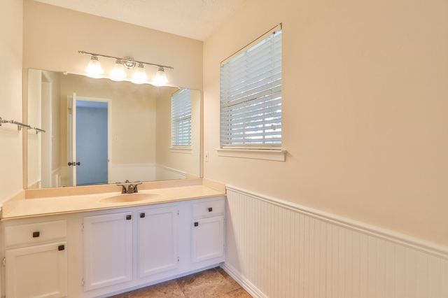 15222 Kelbrook Drive, Houston, TX 77062