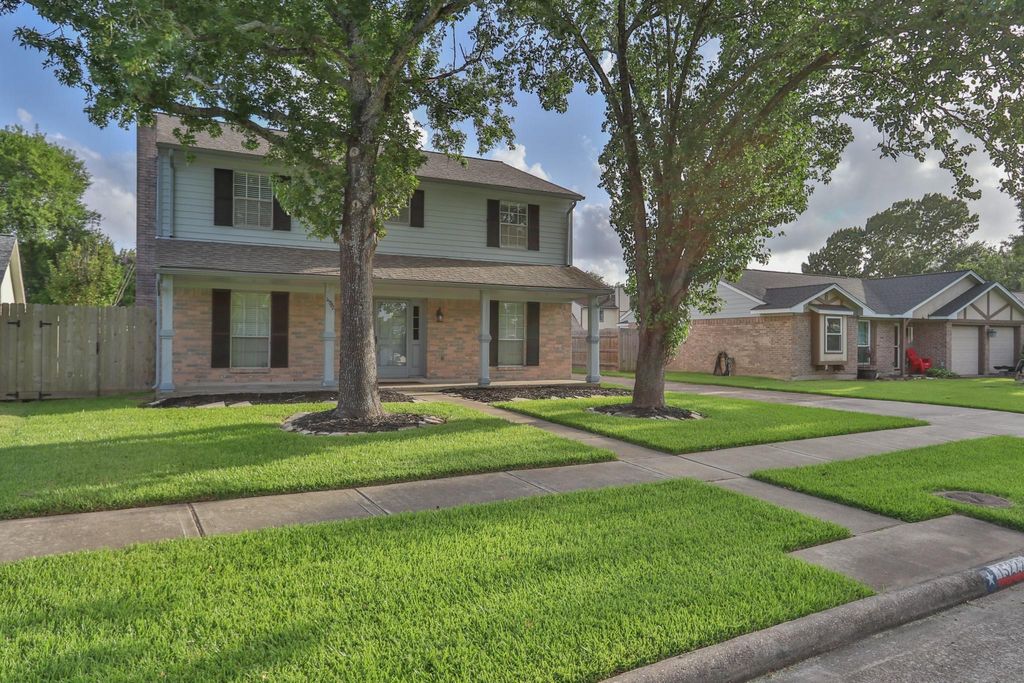 15222 Kelbrook Drive, Houston, TX 77062