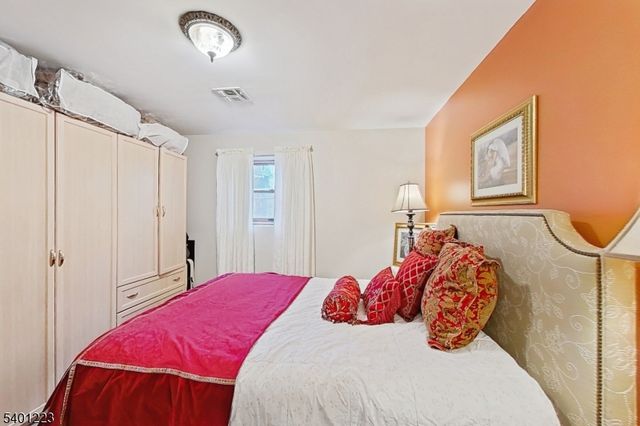 46 Bayliss St, North Arlington Boro, NJ 07031