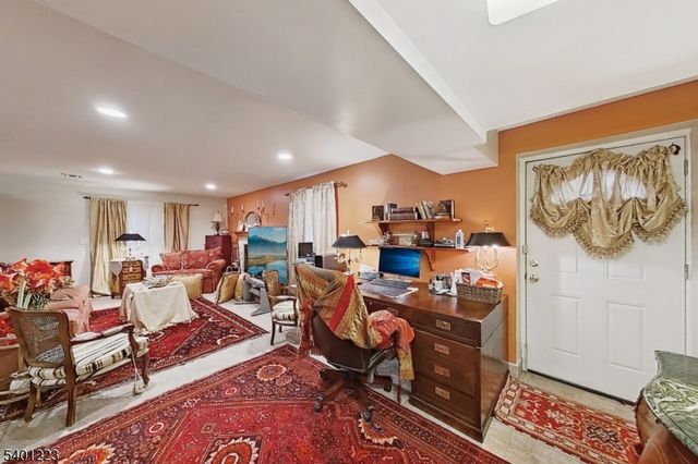 46 Bayliss St, North Arlington Boro, NJ 07031