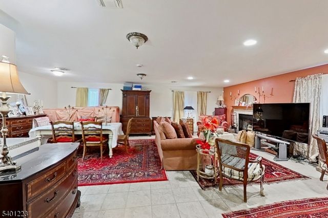 46 Bayliss St, North Arlington Boro, NJ 07031