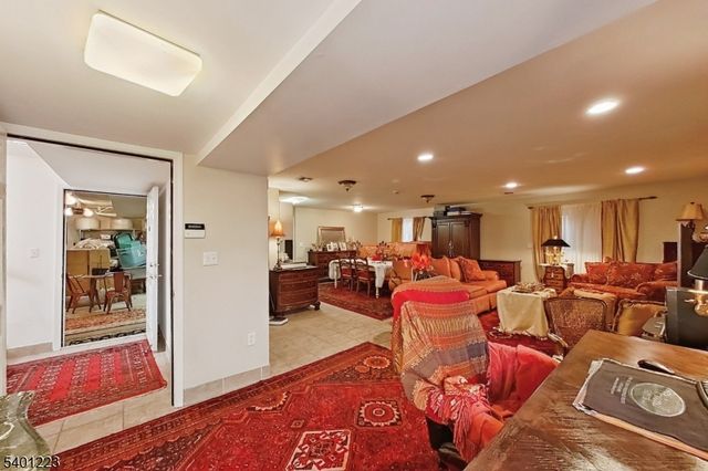 46 Bayliss St, North Arlington Boro, NJ 07031