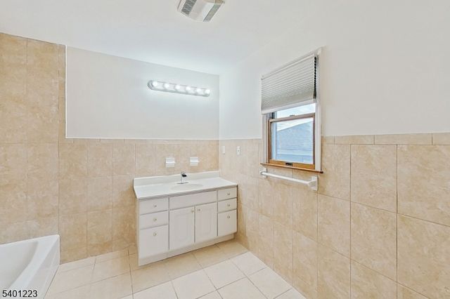 46 Bayliss St, North Arlington Boro, NJ 07031