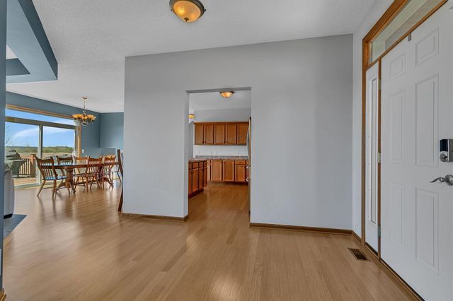 13827 Savanna Drive, Rogers, MN 55374