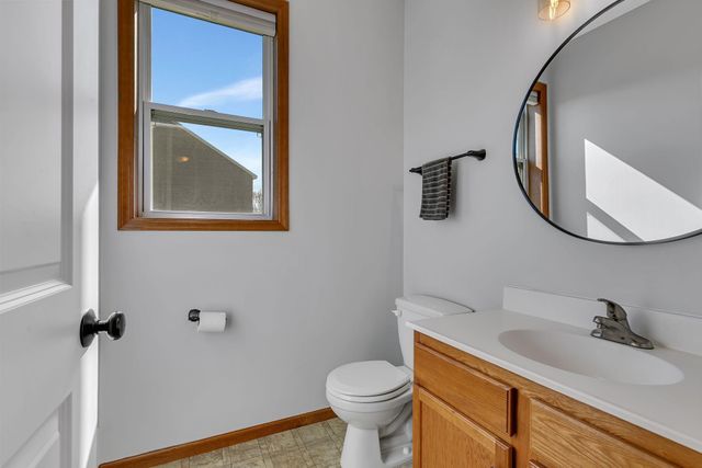 13827 Savanna Drive, Rogers, MN 55374