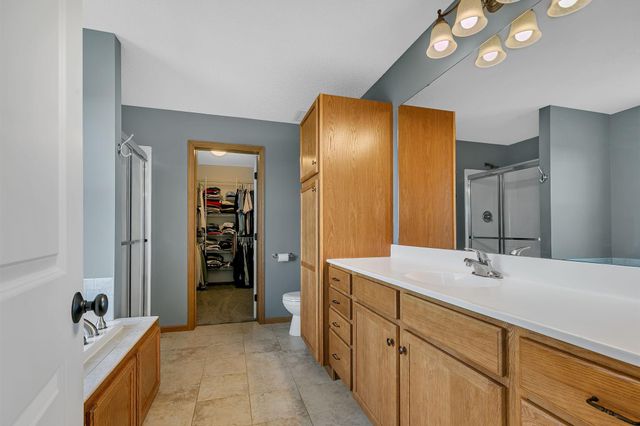13827 Savanna Drive, Rogers, MN 55374