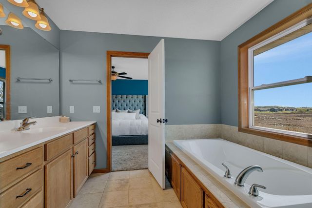 13827 Savanna Drive, Rogers, MN 55374