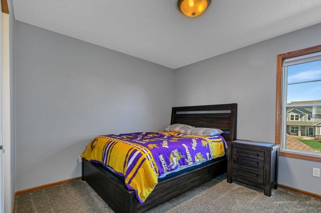 13827 Savanna Drive, Rogers, MN 55374