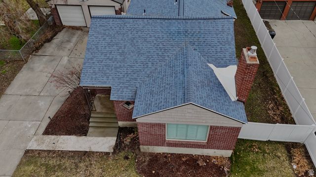 1944 E SPRING LN, Holladay, UT 84117