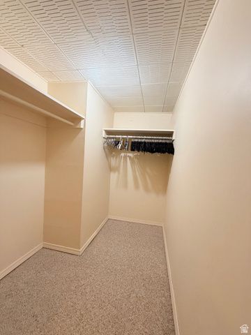 1944 E SPRING LN, Holladay, UT 84117