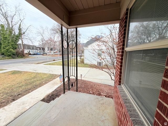 1944 E SPRING LN, Holladay, UT 84117