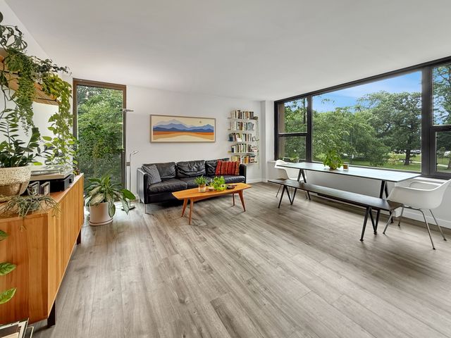 1850 N CLARK Street 202, Chicago, IL 60614